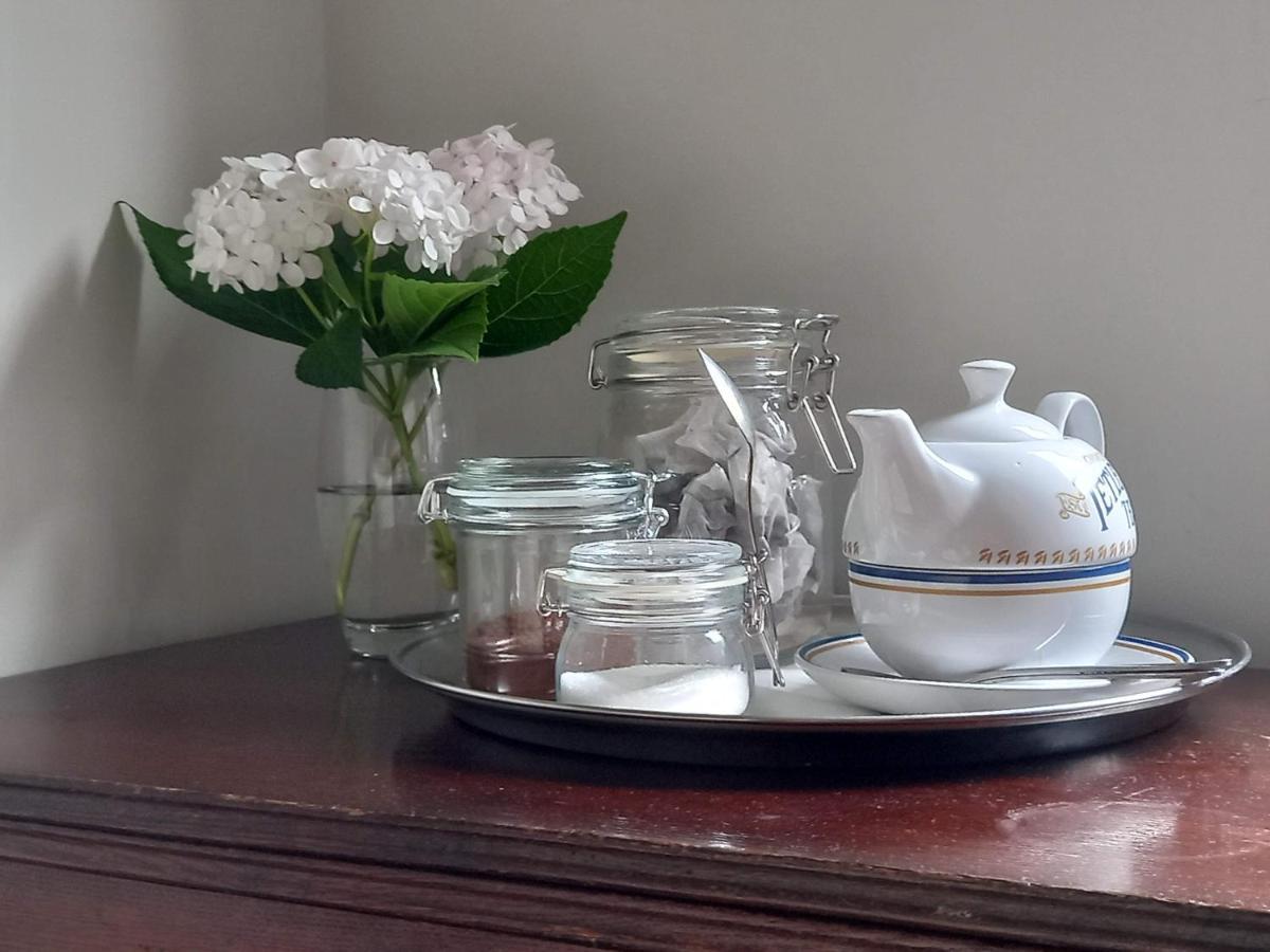 Bed and Breakfast The Cabin Flore Екстер'єр фото